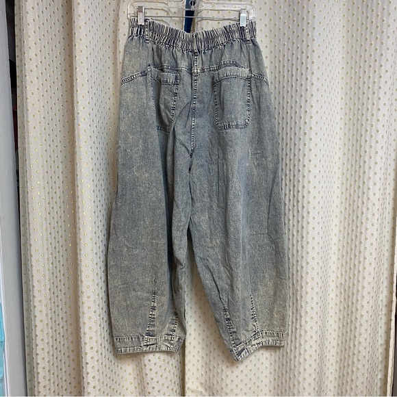 Free people light weight pull on jeans - Picture 4 of 6